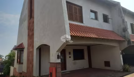 Casa em condominio  vista para o Guaíba, 4 quartos, 3 vagas.