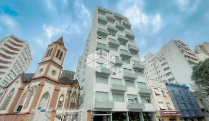 Apartamento à venda com sacada e 2 quartos Praça Conde de Porto Alegre
