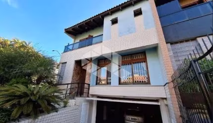 Casa com 3 dormitórios- Jardim Lindóia - Ótima Localização