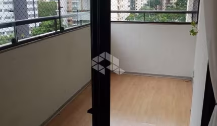 Apartamento com 3 quartos, sendo 1 suíte. 110m2 à venda por R$ 600.000,00