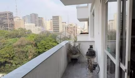 Apartamento no Jardim Paulista de 165m² com vista livre