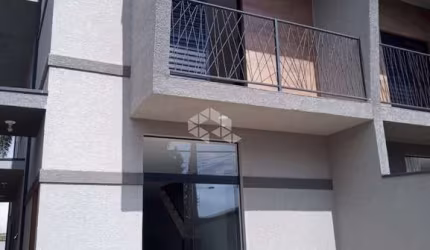 Linda casa com piscina, 3 suítes, localização privilegiada, para vender por R$ 940.000 mil!