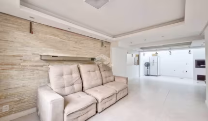 Apartamento 4 Dormitorios no Bairro Humaita em Porto Alegre