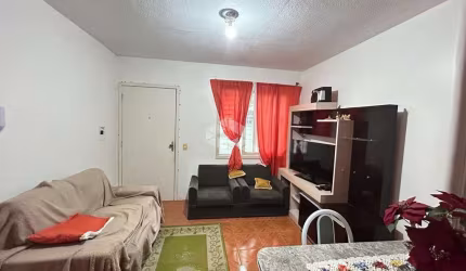 Apartamento térreo de 1 dormitório com vaga de garagem, Humaitá - Porto Alegre.