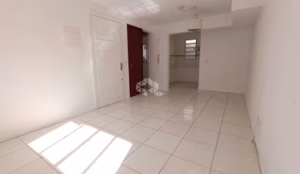 Apartamento 4 Dormitorios e 2 Vagas de Garagem no Bairro Humaita, em Porto Alegre