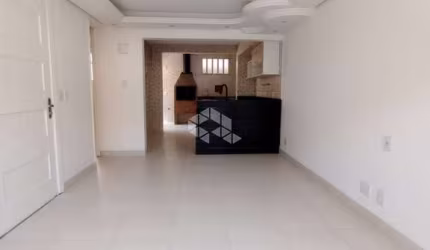 Casa em Condomínio  4 Dormitórios transformado em 3 com 2 vagas de Garagem no Bairro Humaita, Porto Alegre