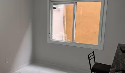 Apartamento de 2 Dormitorios no Bairro São João, em Porto Alegre