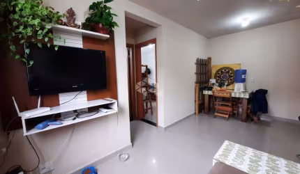 Apartamento de 2 Dormitorios com 1 vaga no Bairro Humaita