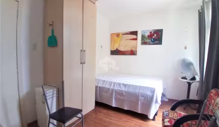 JK/Kitnet no Centro Histórico, elevador, em Porto Alegre. Aceita financiamento, FGTS e Programa Minha Casa Minha Vida*.