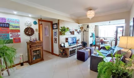 Apartamento 2 dormitorios com suite, sacada, vista, andar alto, 2 vagas cobertas 84m2
