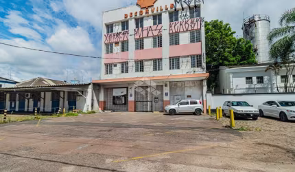 Excelente pavilhão localizado no bairro Floresta em Porto Alegre.