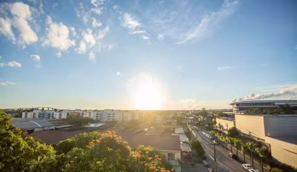 Apartamento á venda de 3 dormitórios. Linda vista pana o Guaíba. No bairro Humaitá.