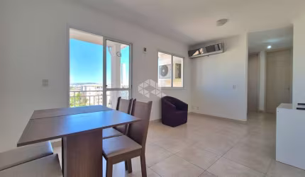 Apartamento de 3 dormitórios e 2 vagas de garagem, no bairro Humaitá, em Porto Alegre.