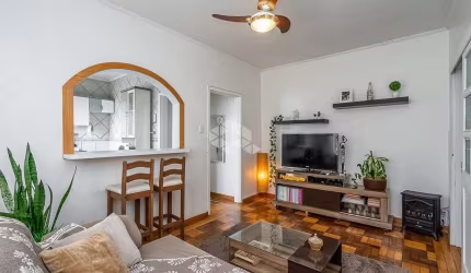 Apartamento 2 dormitórios, reformado, semimobiliado, no bairro São Geraldo, em Porto Alegre