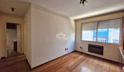 Apartamento 2 dormitórios, semimobiliado, 1 vaga de garagem no bairro Cristo Redentor, em Porto Alegre.