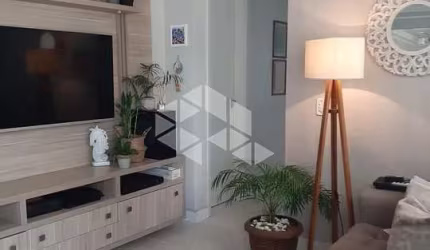 Apartamento com Sacada / 3 Dormitórios / 1 Suíte / 1 Vaga / Humaitá / Porto Alegre / RS
