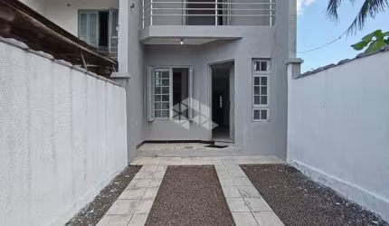 Casa 2 Dormitórios e 1 vaga de garagem, em Gravatai, aceita Financiamento e FGTS