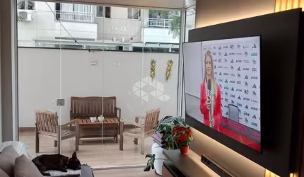 Apartamento com 2 dormitórios, sendo 1 suíte totalmente mobiliado no bairro Humaitá em Porto Alegre
