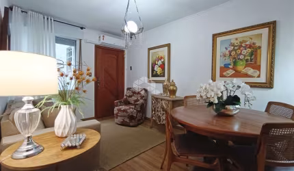 Apartamento  2 dormitórios,  no bairro Humaitá em Porto Alegre