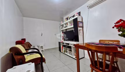 Apartamento de 2 dormitórios e 1 vaga de garagem, no Humaitá em Porto Alegre.
