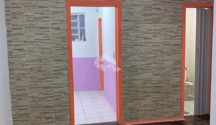 Apartamento de 2 dormitórios, no bairro Humaitá, em Porto Alegre.