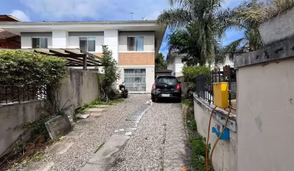 SOBRADO COM 2 DORMITÓRIOS NO BAIRRO CAMPECHE - FLORIANÓPOLIS/SC.