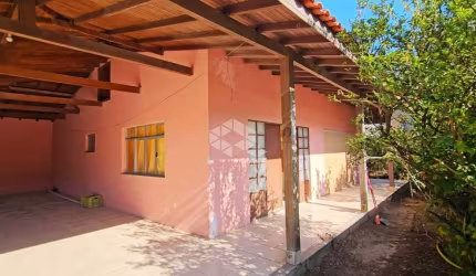 CASA COM 2 DORMITÓRIOS NO BAIRRO RIBEIRÃO DA ILHA - FLORIANÓPOLIS/SC