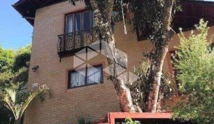 CASA DE 2 QUARTOS NO RIO TAVARES - FLORIANÓPOLIS/SC
