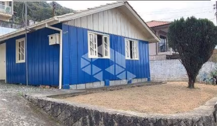CASA DE 3 QUARTOS NA ARMAÇÃO DO PÂNTANO DO SUL - FLORIANÓPOLIS/SC