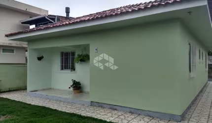 CASA 3 DORMITÓRIOS EM CANASVIEIRAS FLORIANÓPOLIS  SC