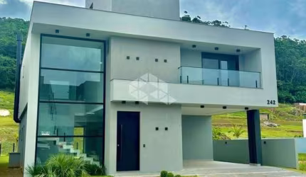 Casa Alto Padrão em Condomínio Fechado nos Ingleses - Florianópolis