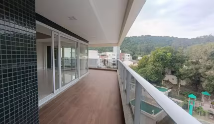 Apartamento duplex 6 dormitórios no bairro Jurerê Internacional em Florianópolis/SC