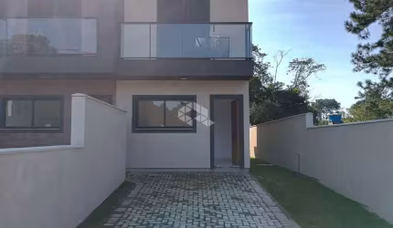 Casa geminada com 2 dormitórios no bairro São João do Rio Vermelho em Florianópolis/SC