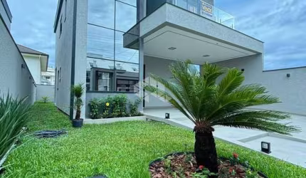 Casa sobrado com 3 suítes nos Ingleses - região das Gaivotas