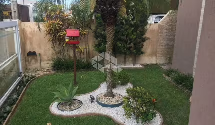 Casa com 2dormitórios no bairro São João do Rio Vermelho