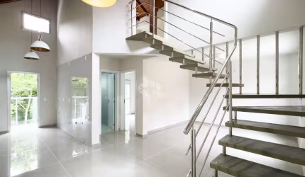 Casa nova em condomínio fechado a venda