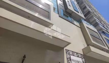 Apartamento mobiliado com 4 suítes na Meia Praia