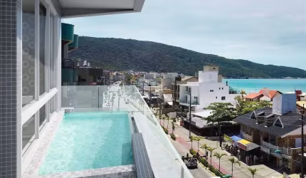 APARTAMENTO DUPLEX DE FRENTE PARA O MAR  DE BOMBAS