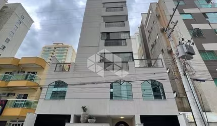 Apartamento em Meia Praia com 03 Suítes e 01 Vaga de garagem dupla, ótima  localização por apenas R$ 1.450.000,00
