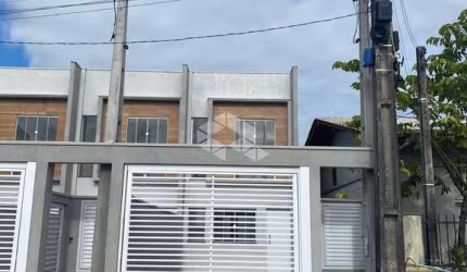 Sobrado no Perequê com duas suítes