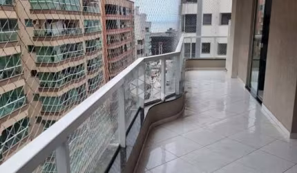 Apartamento  com 4 quartos, 3 suítes, 1 lavabo, 2 vagas de garagem na Meia Praia