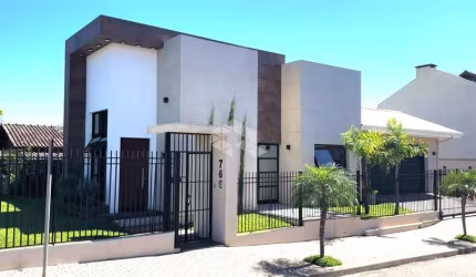 Casa Plana com 3 dormitórios, sendo 1 suíte master.