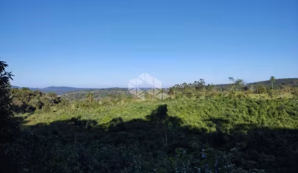 Área de terras de 3.3 hectares