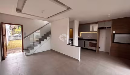 Casa Sobrado, 2 dormitórios, 1 suite, 2 banheiros, 1 lavabo, cozinha, sala, patio fundos, aceita financiamento bancário.