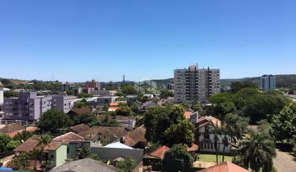 Apartamento 3 dorm. com suite, sala 2 ambientes com sacada com churrasqueira, garagem. 100m2