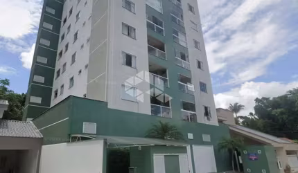 Apartamento 1 suíte + 2 dormitórios/quartos no bairro Czerniewicz, Jaraguá do Sul.