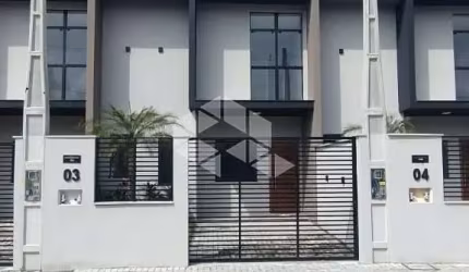 Casa Geminada 2 suítes, no bairro Três Rios do Norte, Jaraguá do Sul - SC
