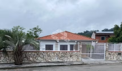 Casa 3 quartos/dormitórios no bairro Ribeirão Cavalo em Jaraguá do Sul