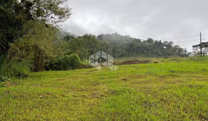 Terreno de 825 m² no Condomínio Duquesa de Chartres