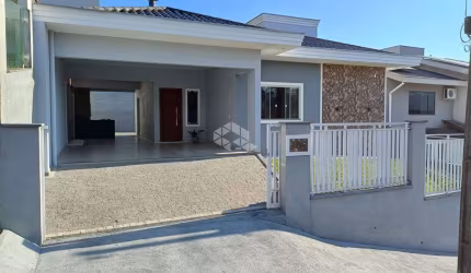 Casa 1 suíte + 2 quartos no bairro Amizade em Jaraguá do Sul, SC